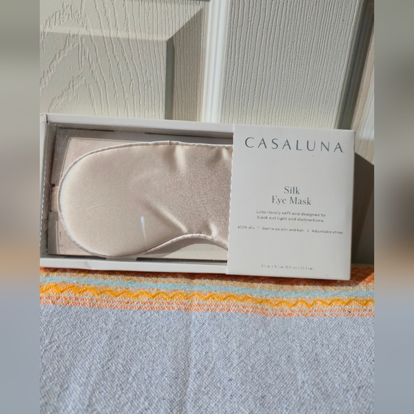 Casaluna Silk Eye Mask in Soft Beige - Picture 1 of 1